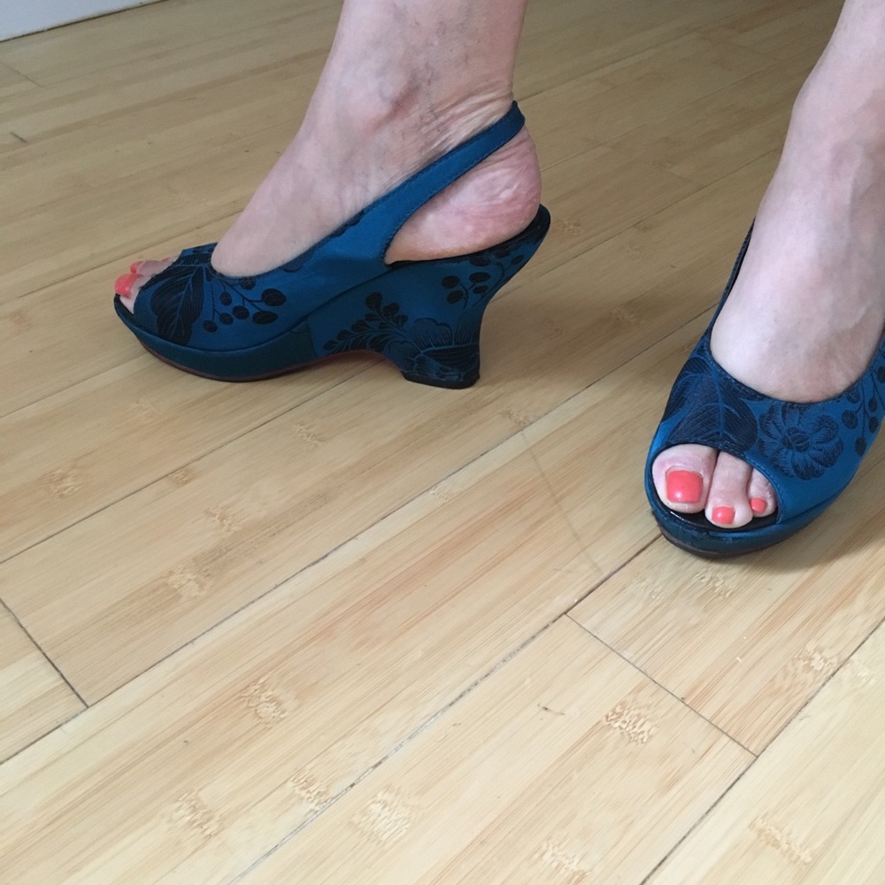 Vivienne tam heels